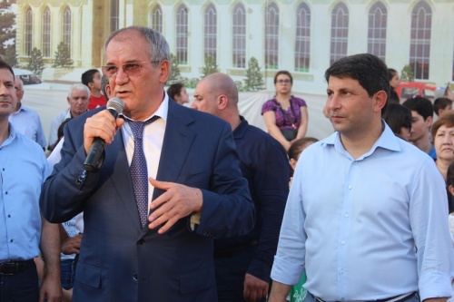 Торжественное открытие бронзовых скульптур «Воспоминание из детства» состоялось в Дербенте