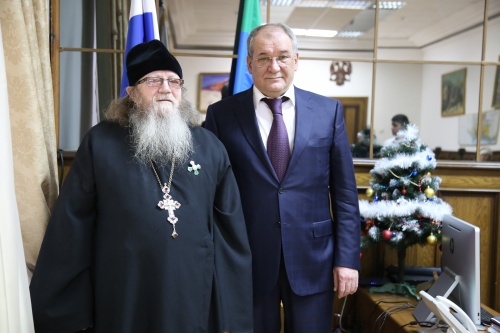 С наступающим Новым годом поздравил главу Николай Котельников