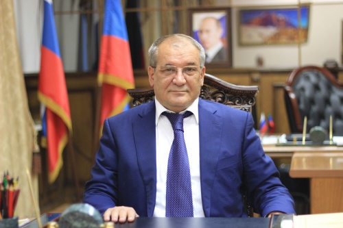 Уважаемые дербентцы! Дорогие ветераны!