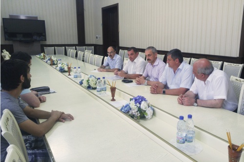 Помощник полномочного представителя Президента РФ в СКФО Алексей Гасанов провел прием граждан в Дербенте