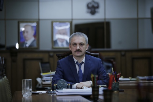 Поздравление врио главы ГО "город Дербент" Энрика Муслимова с Днем пограничника