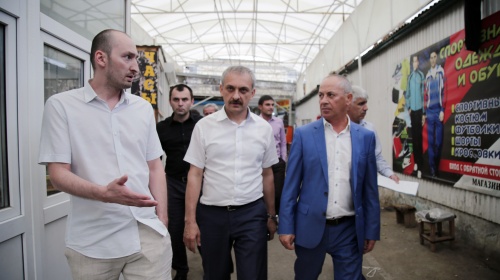 В Дербенте проверили состояние рынков