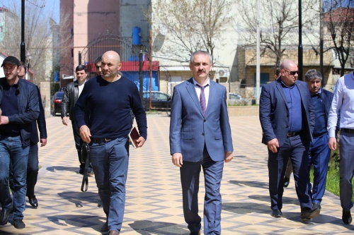 Энрик Муслимов проинспектировал парки города