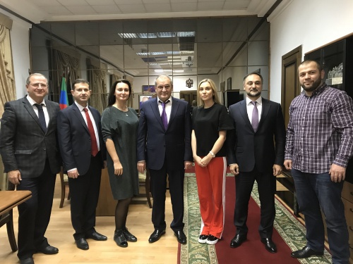 Малик Баглиев встретился с организаторами этнографического диктанта 