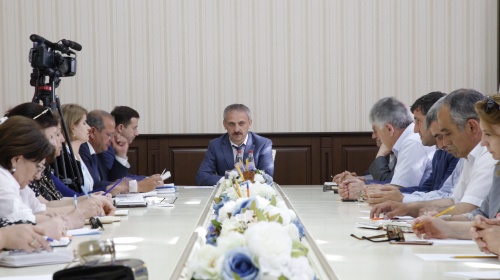 Энрик Муслимов встретился с руководителями общеобразовательных учреждений