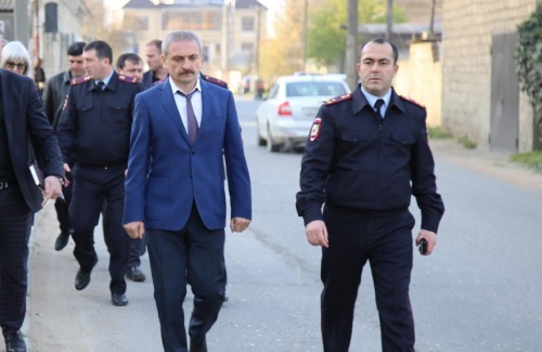 Энрик Муслимов провел инспекцию улиц Дербента