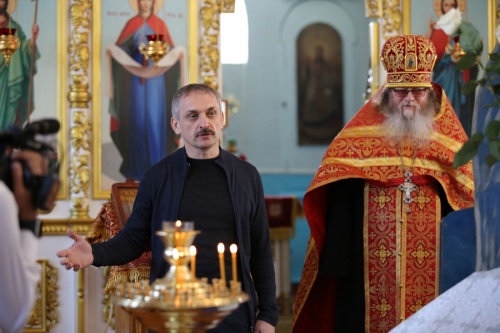 Врио главы администрации Дербента Энрик Муслимов поздравил христиан Дербента с праздником Пасхи