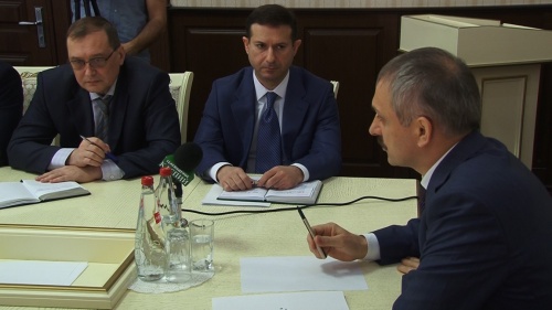 Энрик Муслимов провел аппаратное совещание