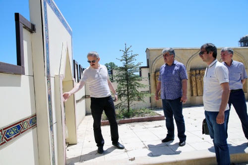 Энрик Муслимов провел очередной рейд по улицам и паркам города