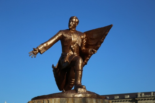 В парке «Революционной славы» состоялась церемония открытия памятника борцам за установление Советской власти в Дагестане